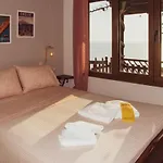Balcony On The Rocks بيت للعطل *