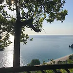 بيت للعطل Balcony On The Rocks