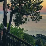 Balcony On The Rocks Feriehus Agioi Saranta