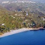 بيت للعطل Balcony On The Rocks